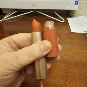 NEW 2 IN 1 LIPSTICK/LIPGLOSS COLOR #3